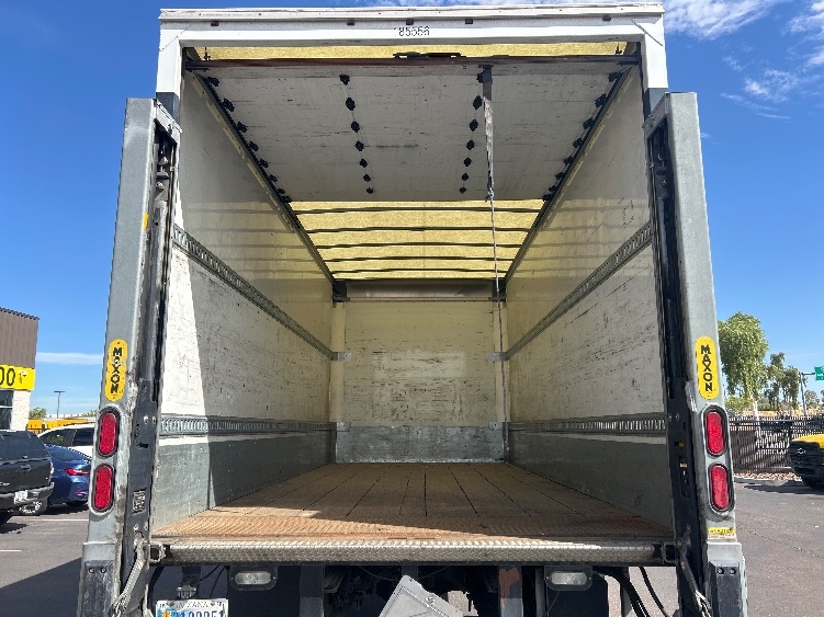2018 Freightliner eM2 in Phoenix, AZ — photo 8