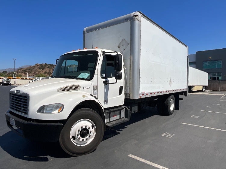2018 Freightliner eM2 in Torrance, CA — photo 3