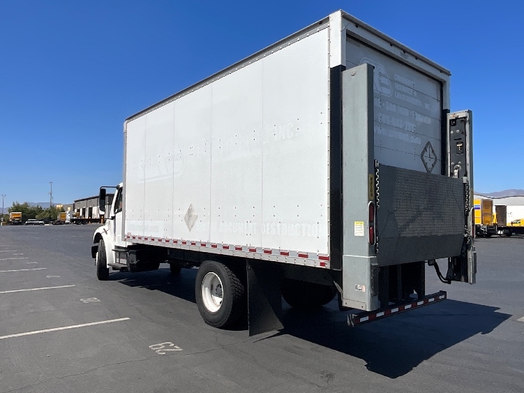 2018 Freightliner eM2 in Torrance, CA — photo 6