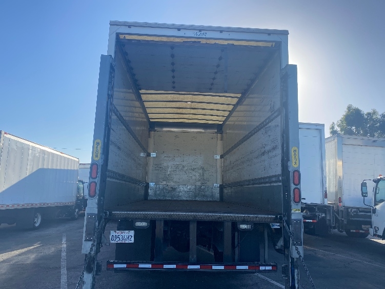 2018 Freightliner eM2 in Torrance, CA — photo 8