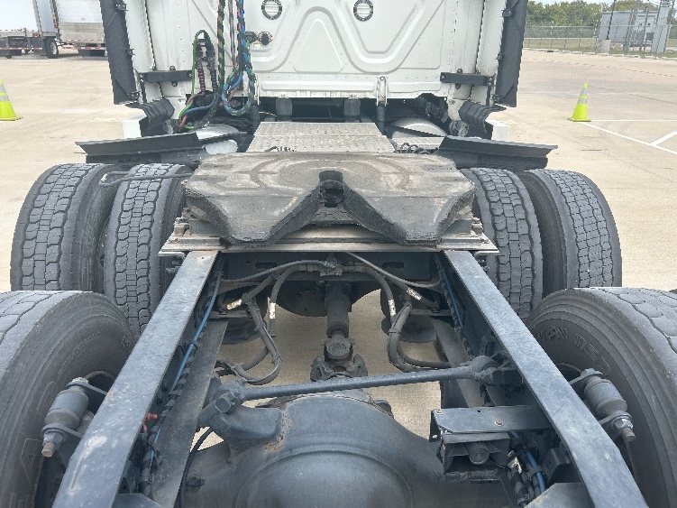 2023 Freightliner Cascadia in Katy, TX — photo 6