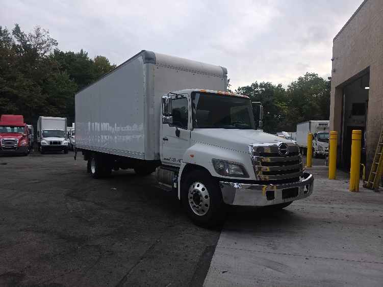 2017 Hino 338