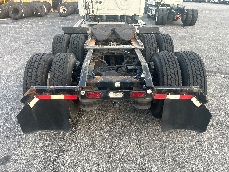 2023 Freightliner Cascadia in Salem, VA — photo 6