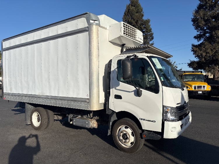 2018 Hino 195