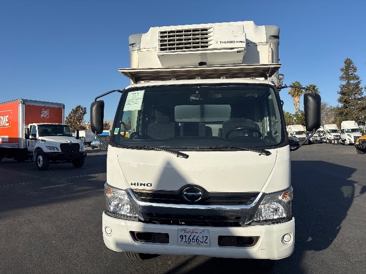 2018 Hino 195 in West Sacramento, CA — photo 2