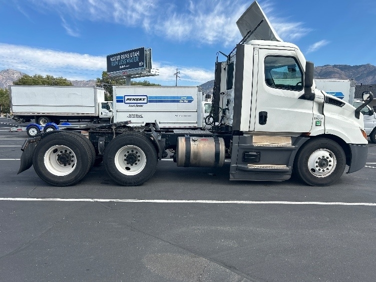 2023 Freightliner Cascadia in Ogden, UT — photo 8