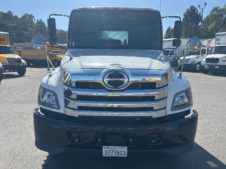 2023 Hino L6 in Torrance, CA — photo 2