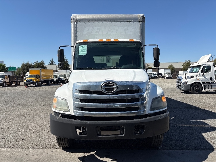 2018 Hino 268 in West Sacramento, CA — photo 2