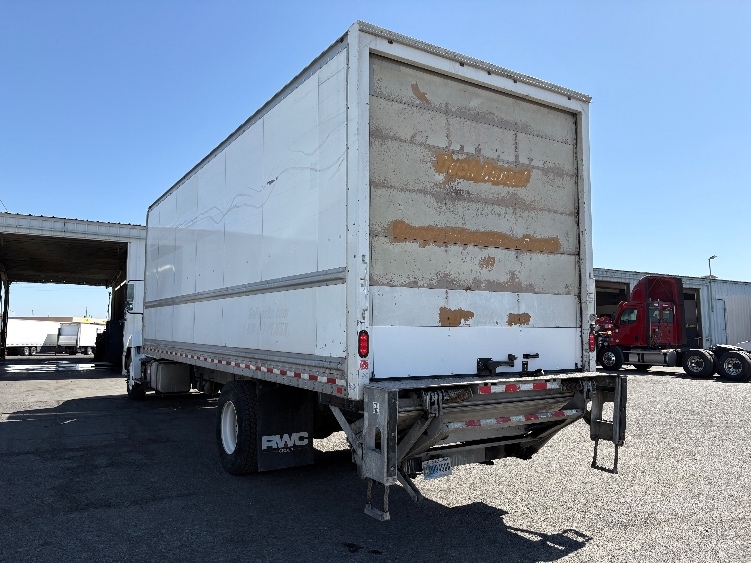 2018 Hino 268 in West Sacramento, CA — photo 6