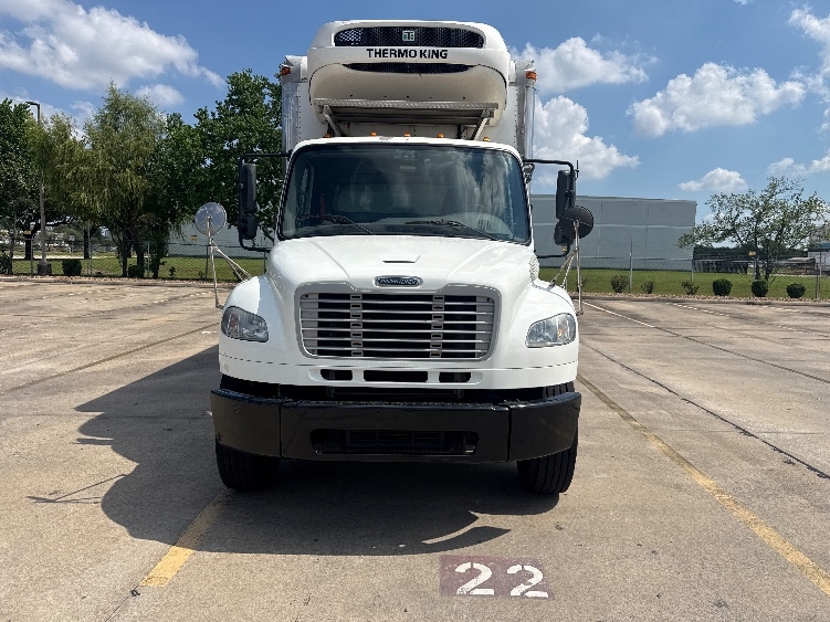 2019 Freightliner eM2 in Houston, TX — photo 2