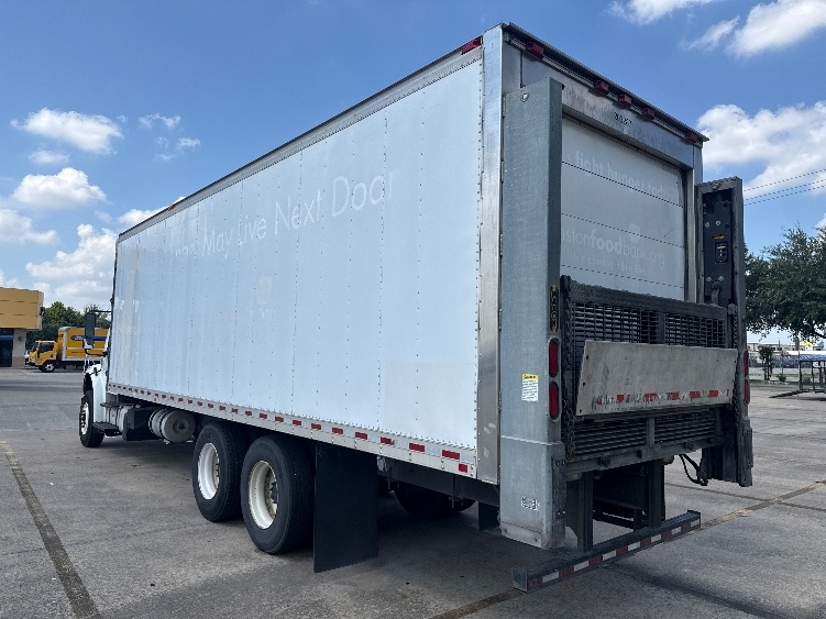 2019 Freightliner eM2 in Houston, TX — photo 6