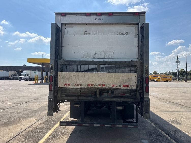 2019 Freightliner eM2 in Houston, TX — photo 7