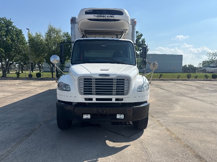 2019 Freightliner eM2 in Houston, TX — photo 2