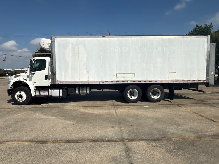 2019 Freightliner eM2 in Houston, TX — photo 4