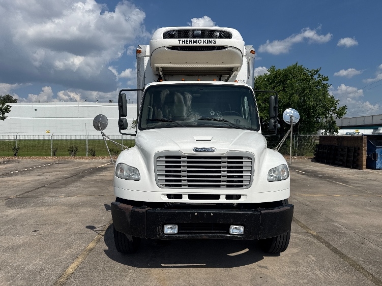 2019 Freightliner eM2 in Houston, TX — photo 2