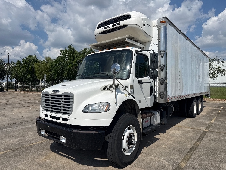 2019 Freightliner eM2 in Houston, TX — photo 3