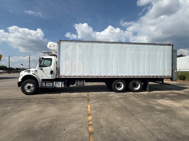 2019 Freightliner eM2 in Houston, TX — photo 4