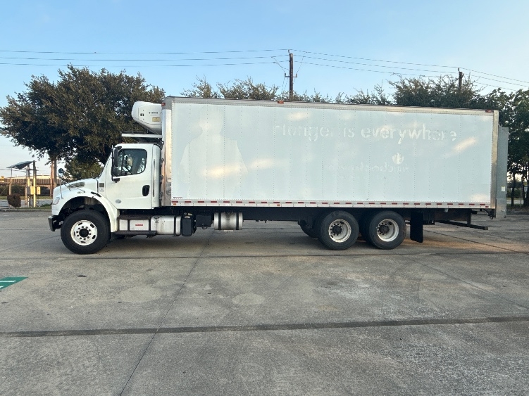 2019 Freightliner eM2 in Houston, TX — photo 4