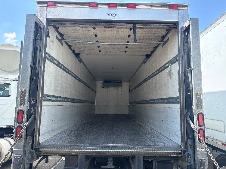 2019 Freightliner eM2 in Houston, TX — photo 8