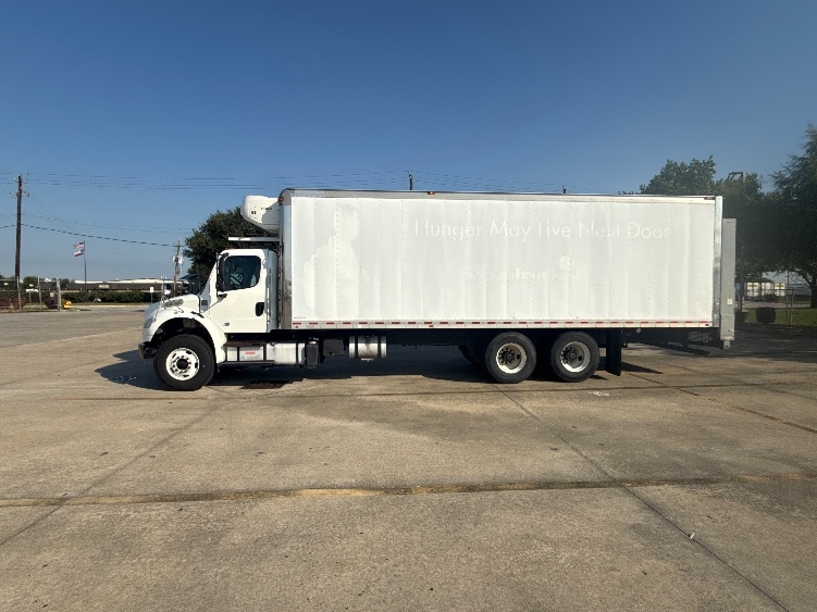 2019 Freightliner eM2 in Houston, TX — photo 4