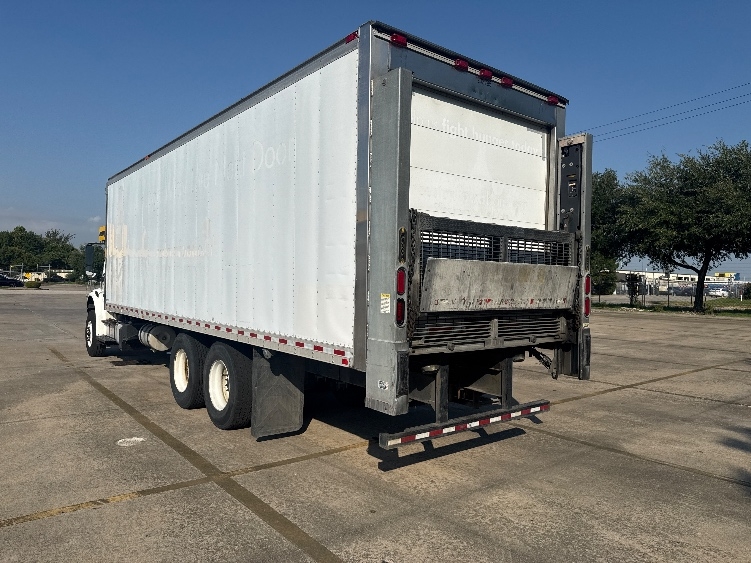 2019 Freightliner eM2 in Houston, TX — photo 6