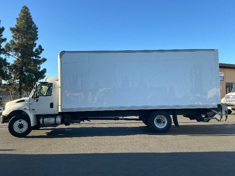 2019 International 4300 in West Sacramento, CA — photo 4