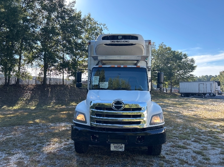 2019 Hino 268 in Villa Rica, GA — photo 2