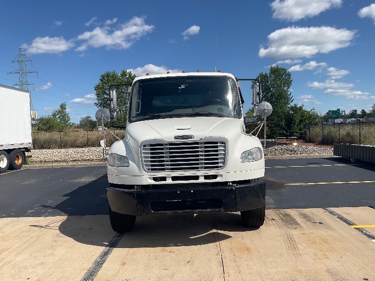 2020 Freightliner eM2 in Neenah, WI — photo 2
