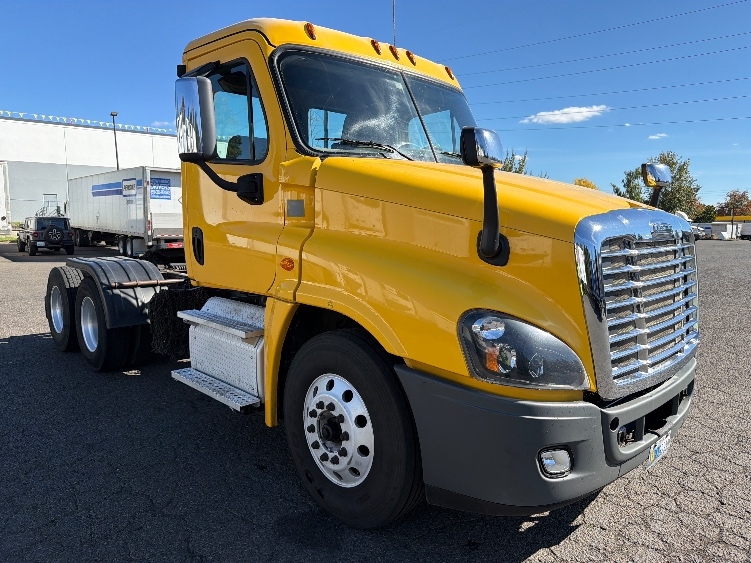 2019 Freightliner Cascadia in Portland, OR