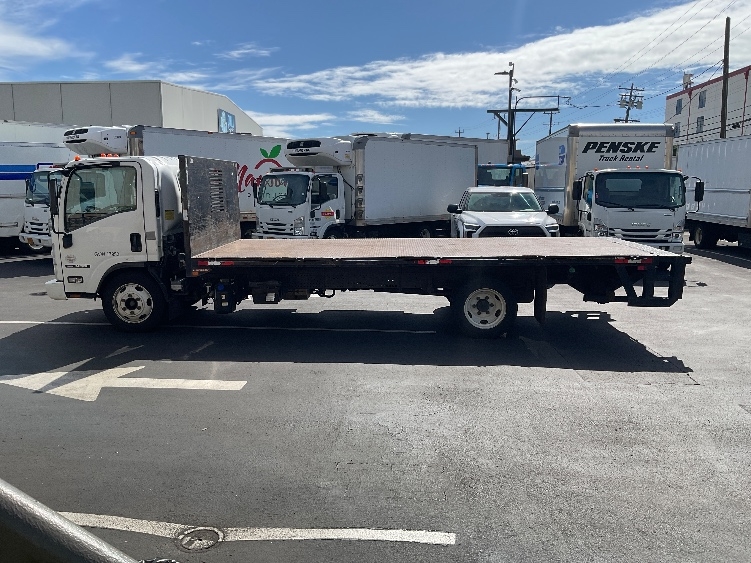2018 Isuzu NQR in La Mirada, CA — photo 4