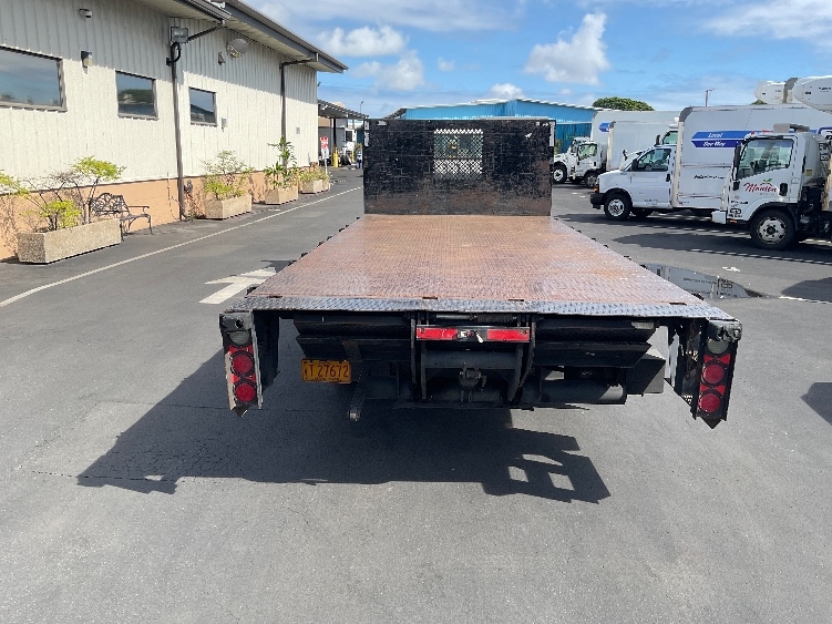2018 Isuzu NQR in La Mirada, CA — photo 7