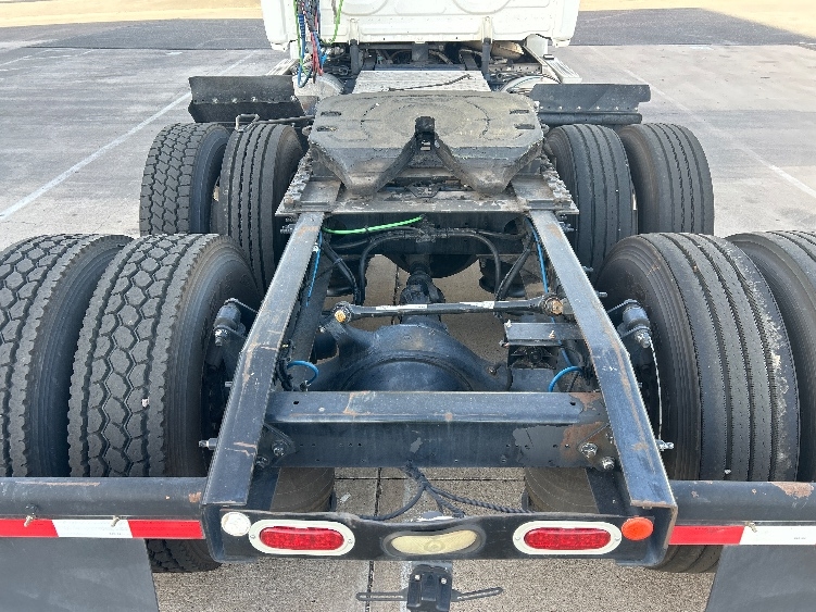 2019 Freightliner Cascadia in Phoenix, AZ — photo 6