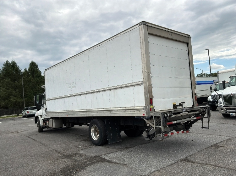 2019 Hino 268 in Harrisburg, PA — photo 6