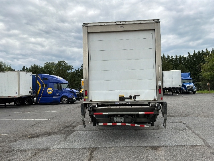 2019 Hino 268 in Harrisburg, PA — photo 7