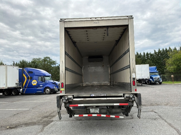 2019 Hino 268 in Harrisburg, PA — photo 8