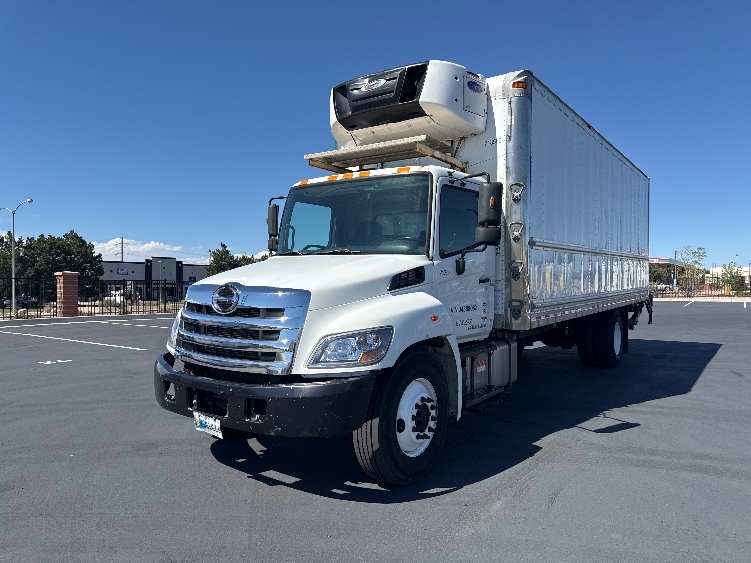 2018 Hino 268 in Aurora, CO — photo 3