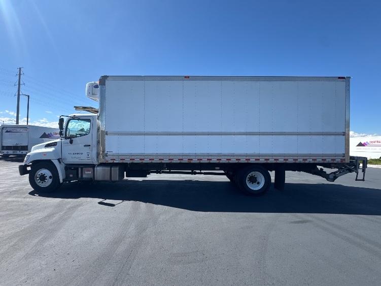 2018 Hino 268 in Aurora, CO — photo 4
