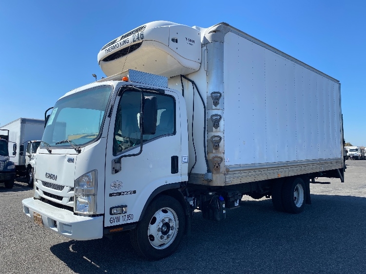 2019 Isuzu NQR in La Mirada, CA — photo 3