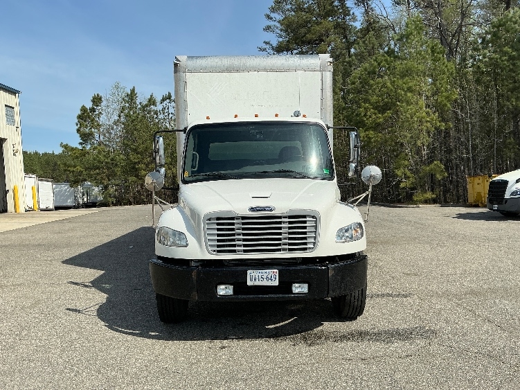 2019 Freightliner M2 106 in Harrisonburg, VA — photo 2