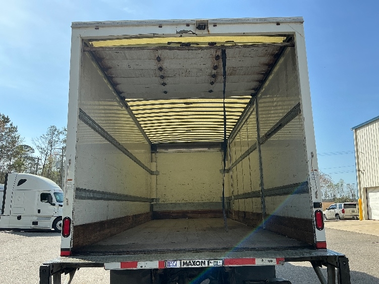 2019 Freightliner M2 106 in Harrisonburg, VA — photo 8