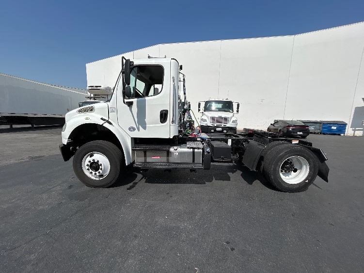 2019 Freightliner eM2 in Torrance, CA — photo 4