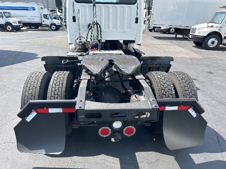 2019 Freightliner eM2 in Torrance, CA — photo 6
