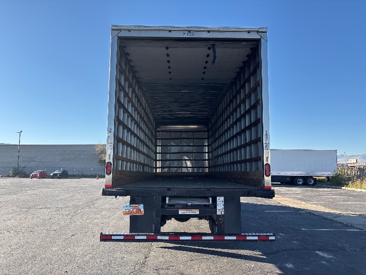 2019 Hino 268 in Salt Lake City, UT — photo 8