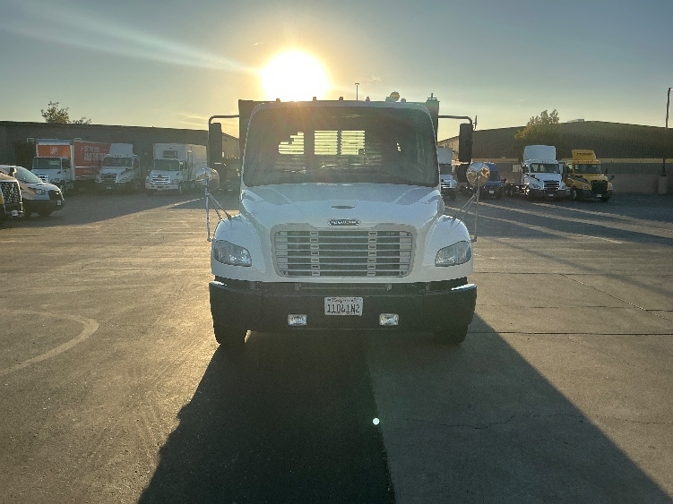 2019 Freightliner eM2 in West Sacramento, CA — photo 2
