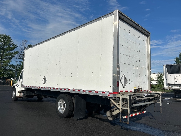 2019 Freightliner eM2 in Sterling, VA — photo 6