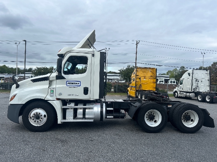 2019 Freightliner Cascadia in Greensboro, NC — photo 4