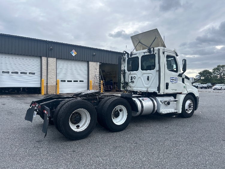 2019 Freightliner Cascadia in Greensboro, NC — photo 7