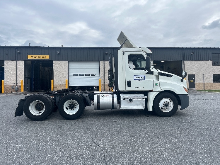 2019 Freightliner Cascadia in Greensboro, NC — photo 8