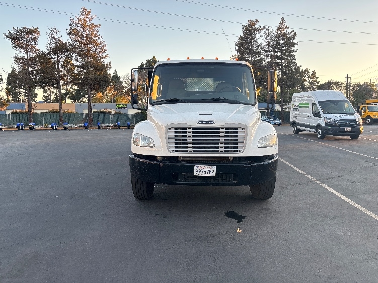 2019 Freightliner eM2 in West Sacramento, CA — photo 2