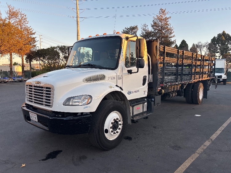 2019 Freightliner eM2 in West Sacramento, CA — photo 3